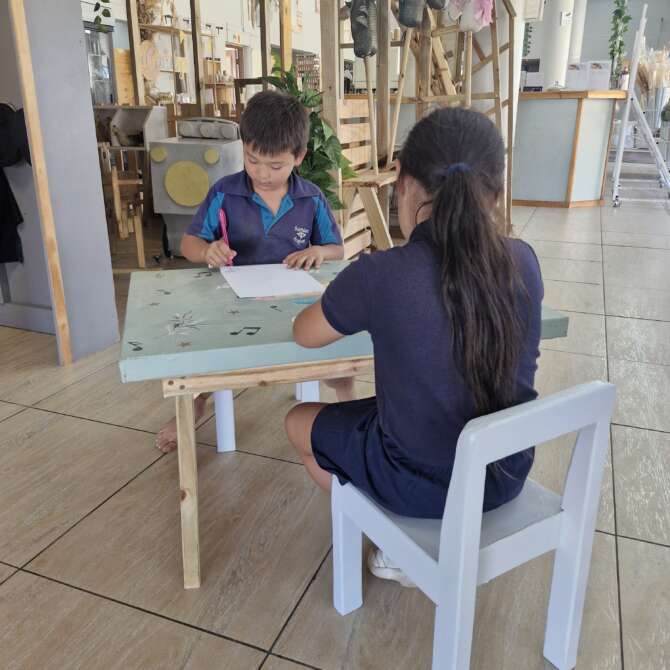 Sensory table + Lid + Chairs