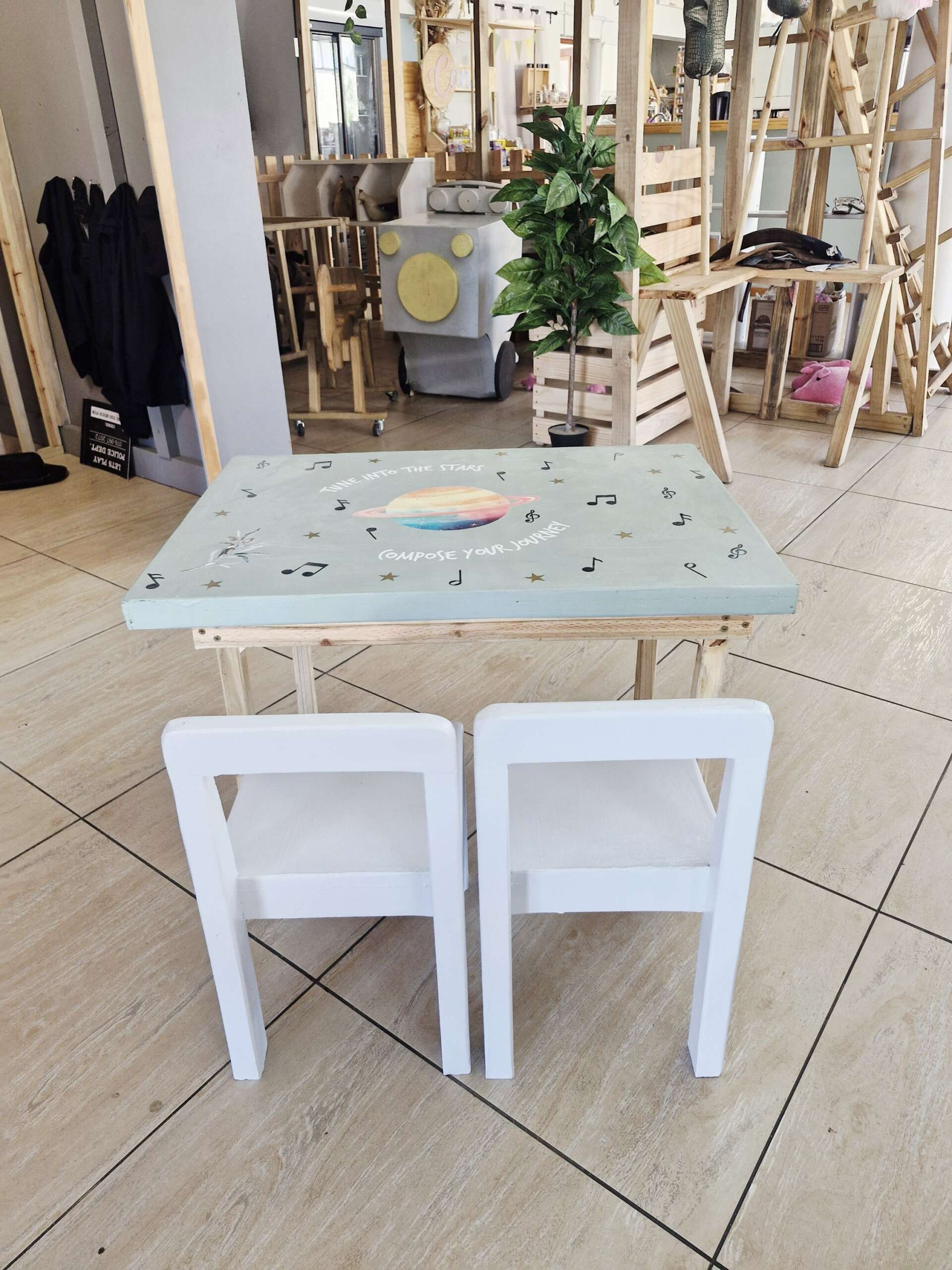 Sensory table + Lid + Chairs - Image 23