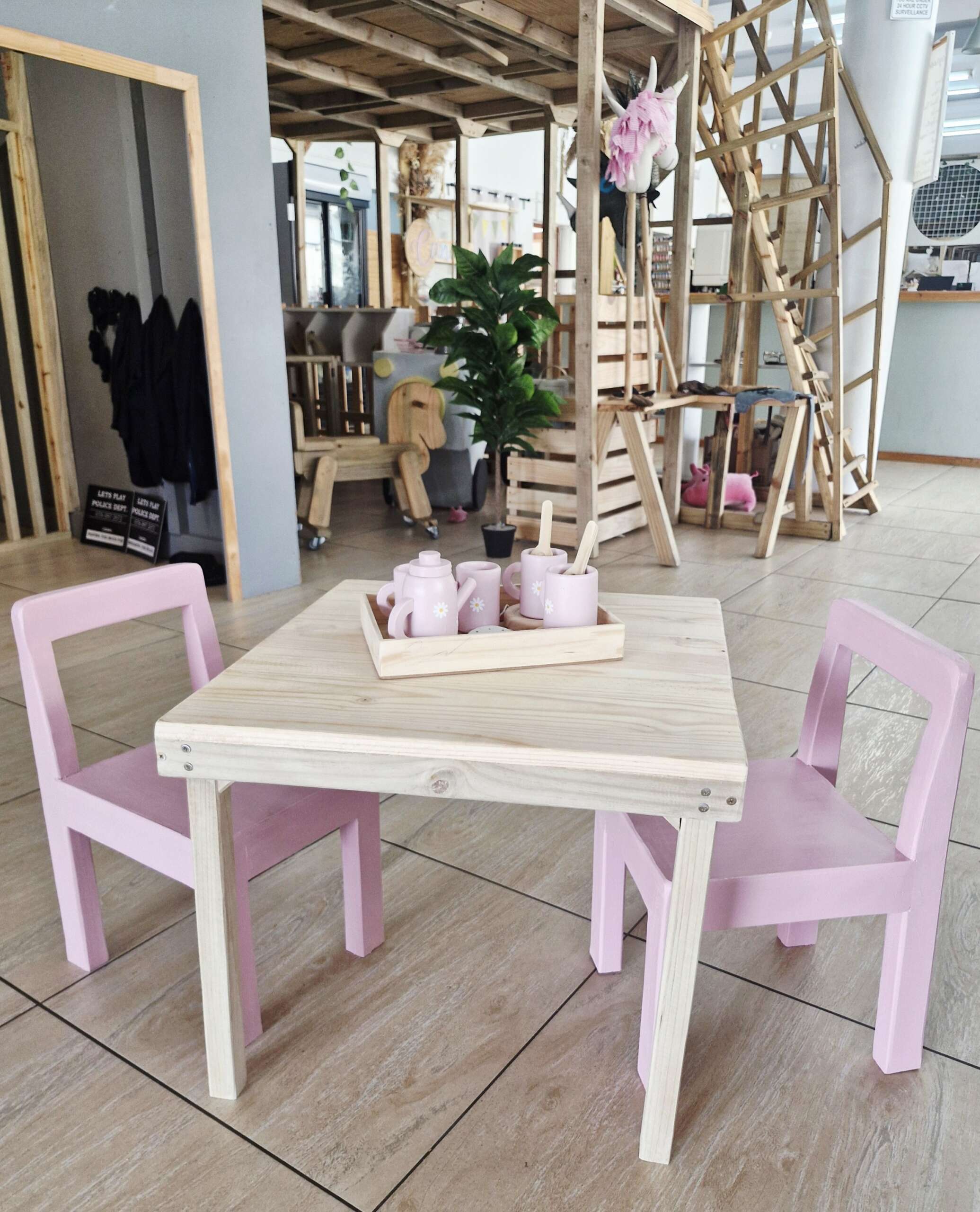 FESTIVE FEVER - Wooden Table + 2 chairs - Image 5