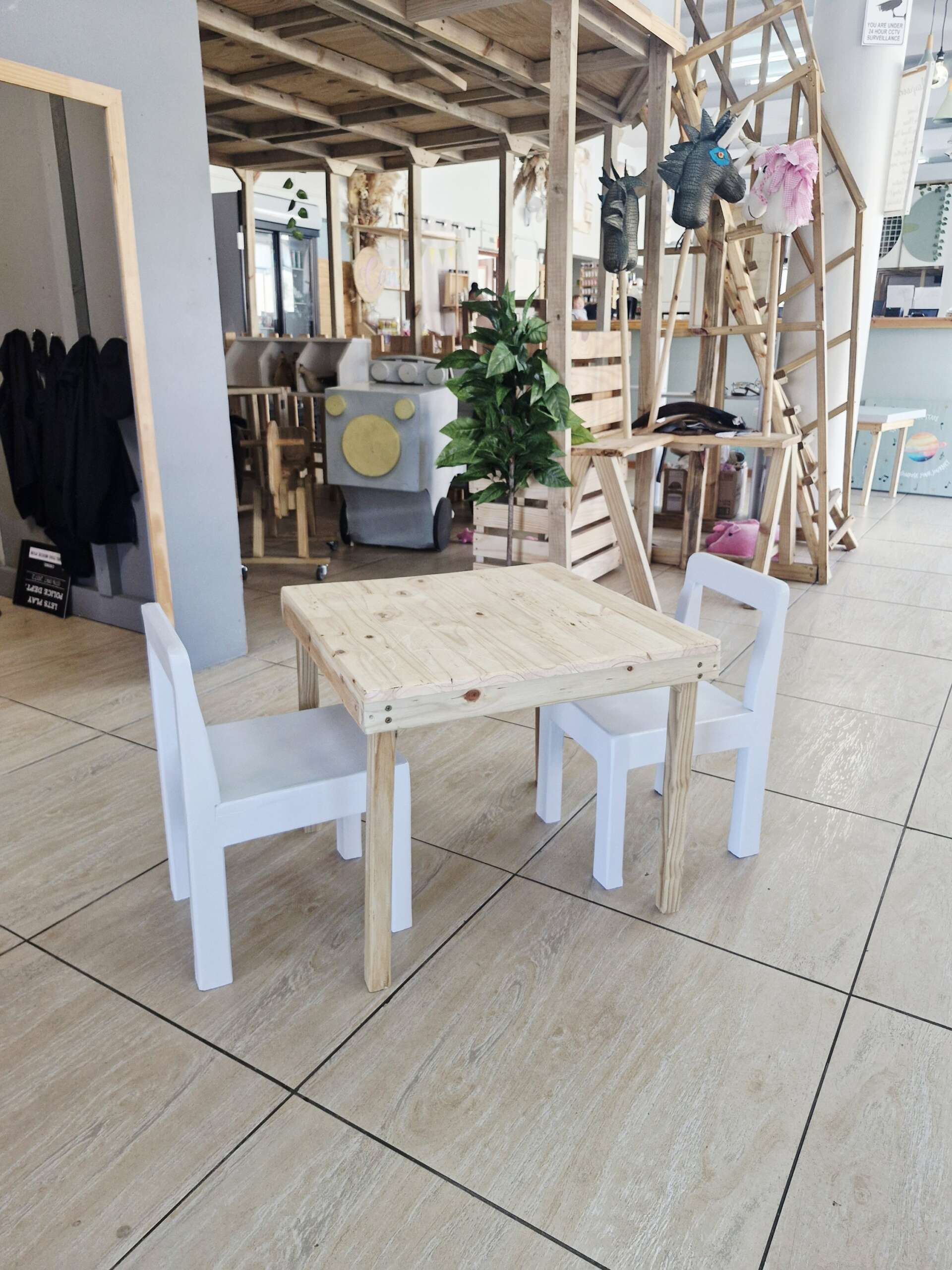 FESTIVE FEVER - Wooden Table + 2 chairs - Image 2