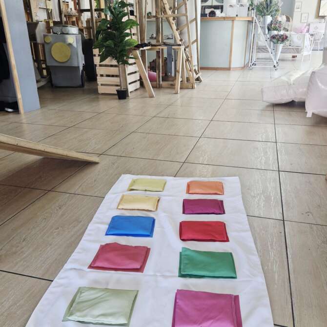 Bean bag color toss