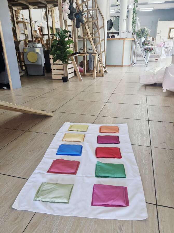 Bean bag color toss – Blooming Essentials